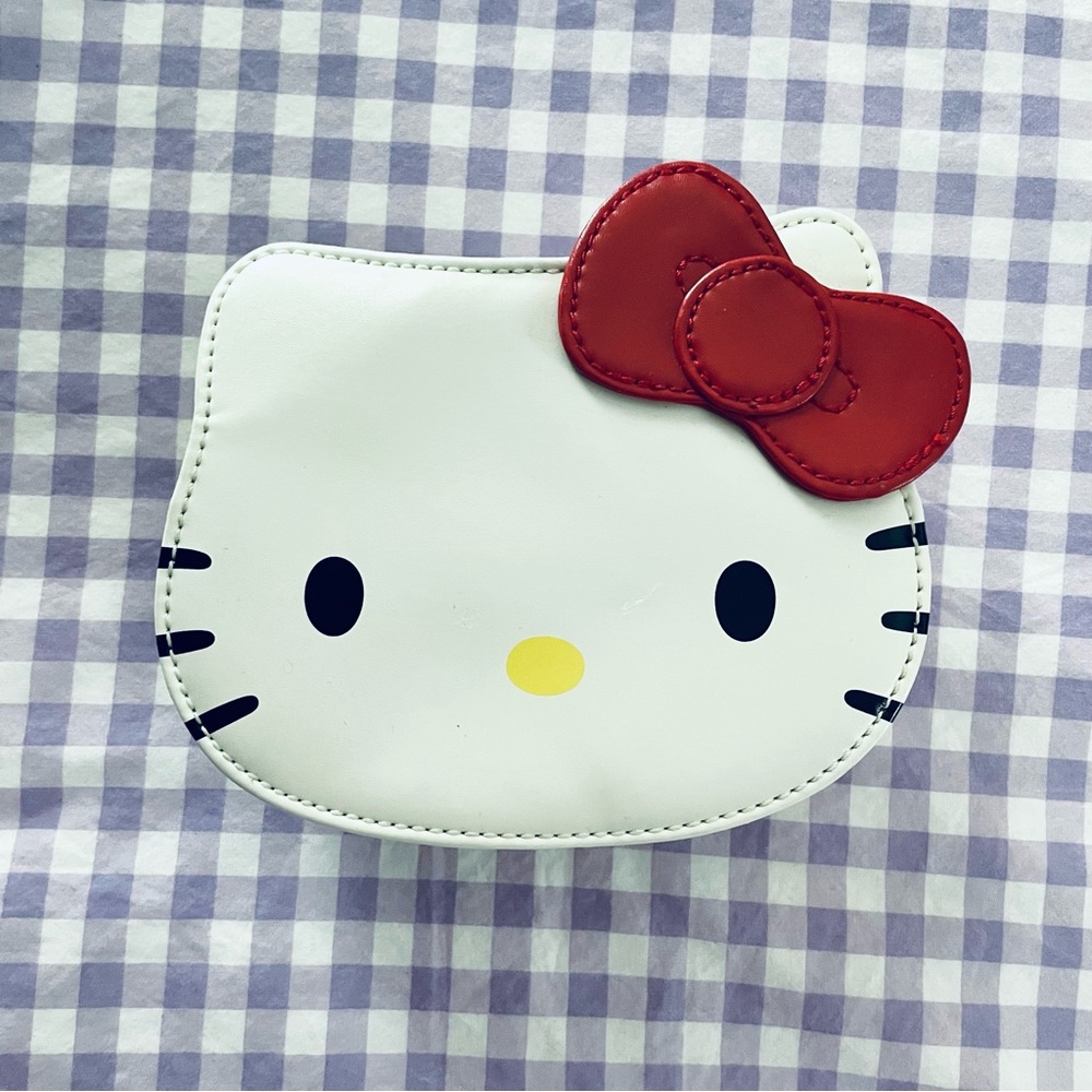 Rare 2008 Hello Kitty Structured Face Zip Bag